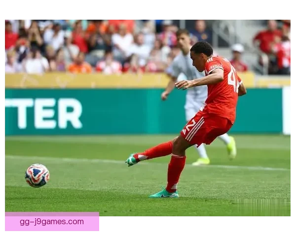 斯塔尼希奇攻破拜仁球门心态冷静拒绝庆祝引热议