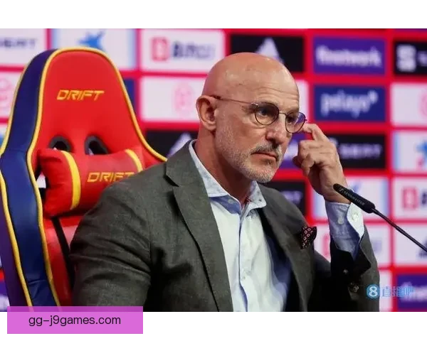 西班牙国家队主帅德拉富恩特荣获2025年度最佳教练殊荣